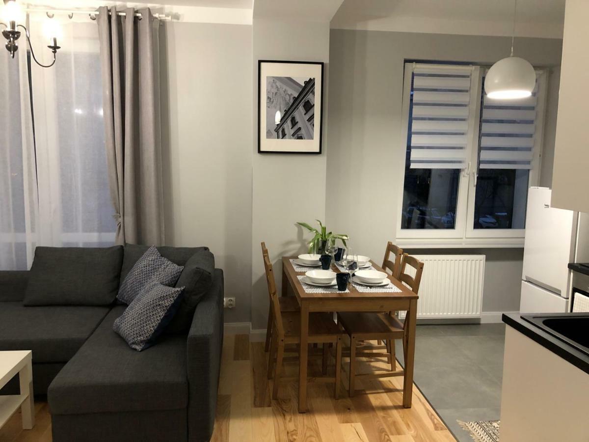 Cr Cichy Apartament W Centrum 比亚韦斯托克 外观 照片
